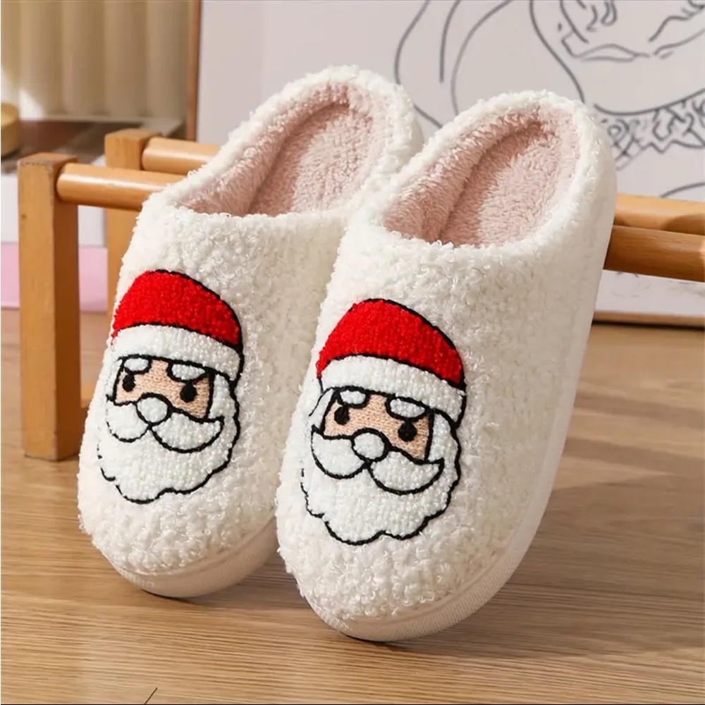 Santa Sherpa Indoor/Outdoor Slippers New!‎